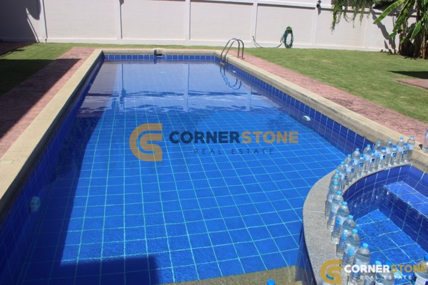 Picture of 4 bedroom House in Lakeside Court 1 Mabprachan Lake Properties for Sale & Rent in East Pattaya