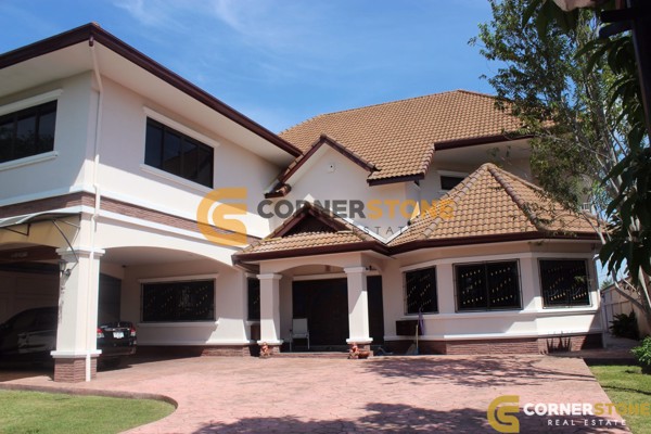 Picture of 4 bedroom House in Lakeside Court 1 Mabprachan Lake Properties for Sale & Rent in East Pattaya