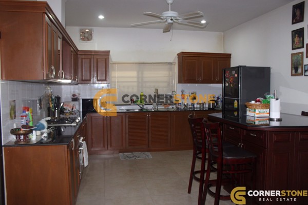 Picture of 4 bedroom House in Lakeside Court 1 Mabprachan Lake Properties for Sale & Rent in East Pattaya