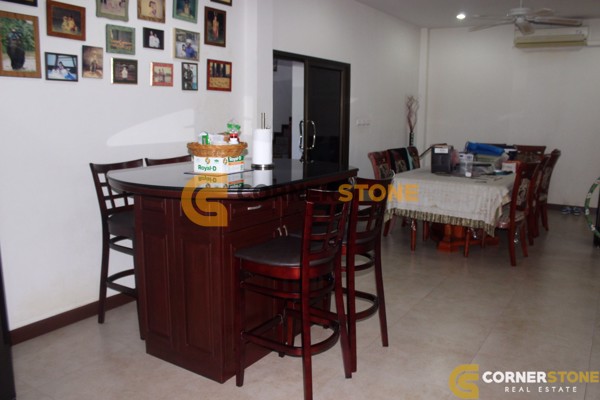 Picture of 4 bedroom House in Lakeside Court 1 Mabprachan Lake Properties for Sale & Rent in East Pattaya