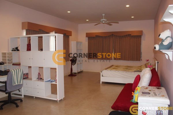 Picture of 4 bedroom House in Lakeside Court 1 Mabprachan Lake Properties for Sale & Rent in East Pattaya