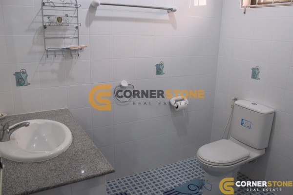 Picture of 4 bedroom House in Lakeside Court 1 Mabprachan Lake Properties for Sale & Rent in East Pattaya