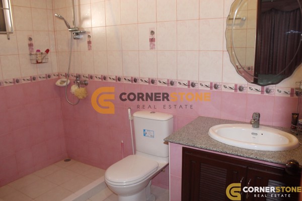 Picture of 4 bedroom House in Lakeside Court 1 Mabprachan Lake Properties for Sale & Rent in East Pattaya