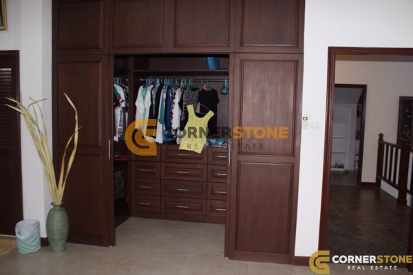 Picture of 4 bedroom House in Lakeside Court 1 Mabprachan Lake Properties for Sale & Rent in East Pattaya