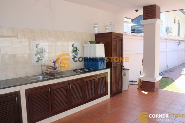 Picture of 4 bedroom House in Lakeside Court 1 Mabprachan Lake Properties for Sale & Rent in East Pattaya