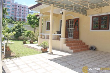 Picture of 3 bedroom House in  Pratumnak Hill
