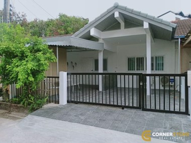 Show details for 2 bedroom House in  Pattaya Picture of 2 bedroom House in  Pattaya