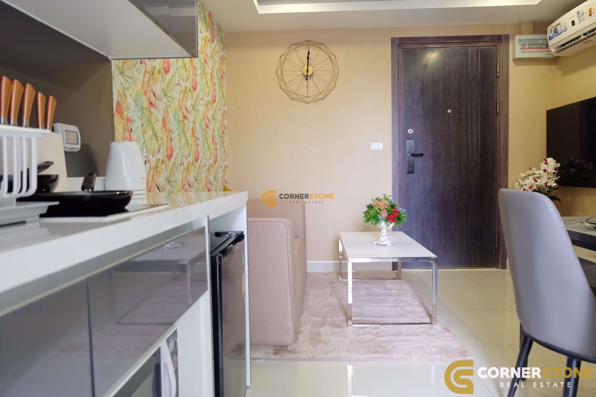 1 bedroom Condo in Arcadia Beach Continental Pattaya