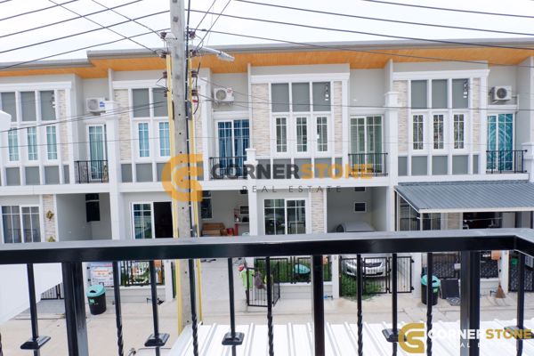 Picture of บ้านหลังนี้มี 3 ห้องนอน  อยู่ในโครงการชื่อ Golden Town  ตั้งอยู่ที่ พัทยาตะวันออก