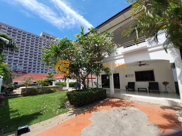 Picture of 4 bedroom House in Royal Park Village Jomtien Beach