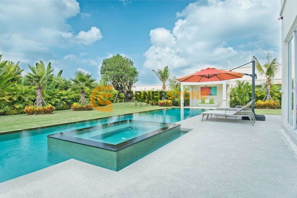 Picture of 3 bedroom House in Vineyard La Residence East Pattaya