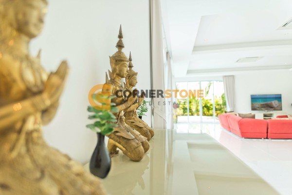 Picture of 3 bedroom House in Vineyard La Residence East Pattaya