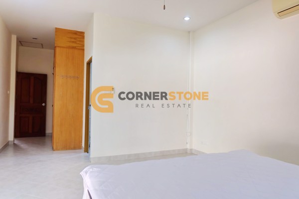 Picture of 4 bedroom House in Pool View Villa Mabprachan East Pattaya