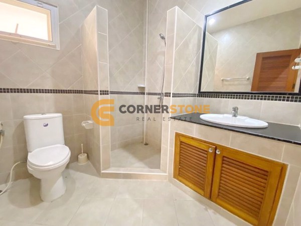 Picture of 4 bedroom House in Pool View Villa Mabprachan East Pattaya