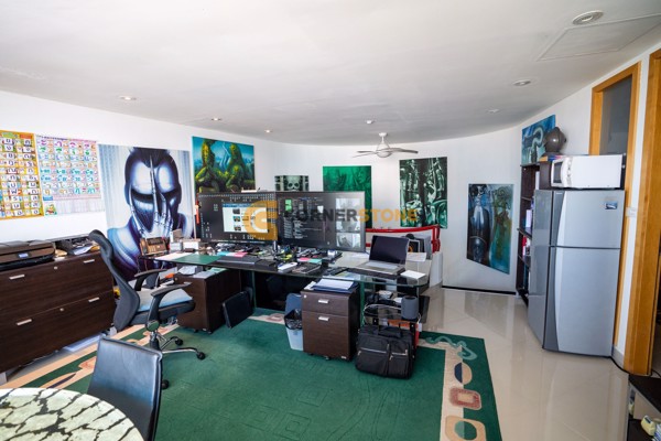 Picture of 2 Bedroom Duplex Condo in Peak Condominium Pratumnak