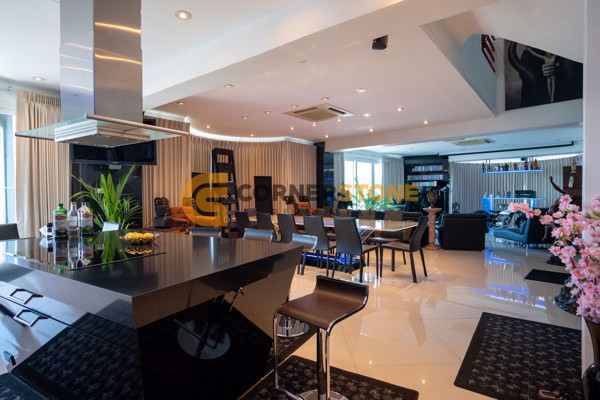 Picture of 2 Bedroom Duplex Condo in Peak Condominium Pratumnak