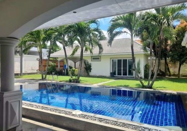Show details for 4 bedroom Pool Villa in Bang Saray Picture of 4 bedroom Pool Villa in Bang Saray