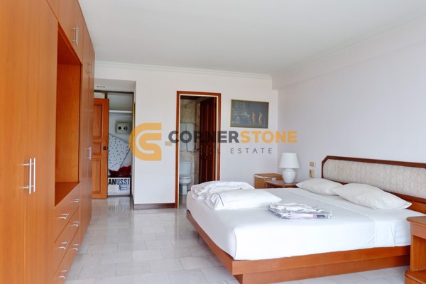 Picture of 21 Bedroom Hotel For Sale