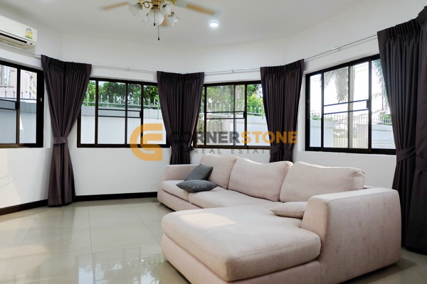 Picture of บ้าน 4 ห้องนอน ในโครงการ Lakeside Court 1 Mabprachan Lake ตั้งอยู่ที่ พัทยาตะวันออก