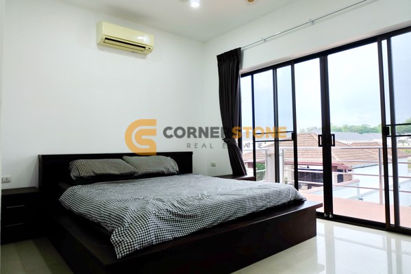 Picture of บ้าน 4 ห้องนอน ในโครงการ Lakeside Court 1 Mabprachan Lake ตั้งอยู่ที่ พัทยาตะวันออก