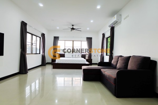 Picture of บ้าน 4 ห้องนอน ในโครงการ Lakeside Court 1 Mabprachan Lake ตั้งอยู่ที่ พัทยาตะวันออก