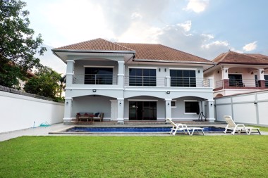 Picture of บ้าน 4 ห้องนอน ในโครงการ Lakeside Court 1 Mabprachan Lake ตั้งอยู่ที่ พัทยาตะวันออก
