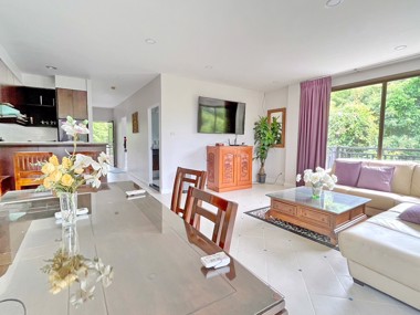 Picture of 3 Bedroom Condo in Sunrise Beach Resort And Residence Na Jomtien