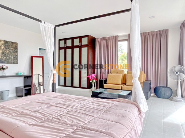 Picture of 3 Bedroom Condo in Sunrise Beach Resort And Residence Na Jomtien