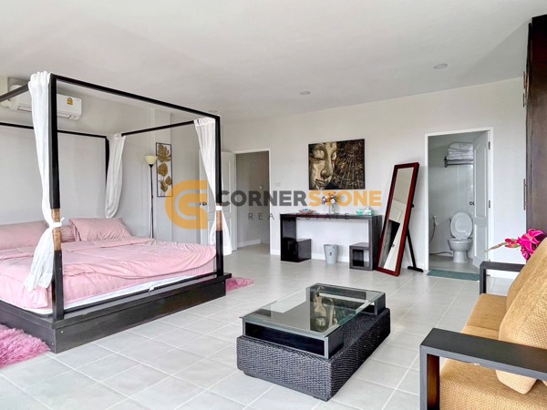 Picture of 3 Bedroom Condo in Sunrise Beach Resort And Residence Na Jomtien