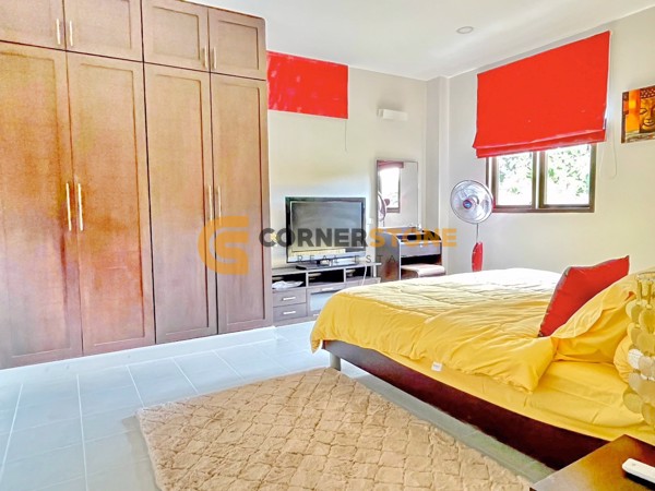 Picture of 3 Bedroom Condo in Sunrise Beach Resort And Residence Na Jomtien
