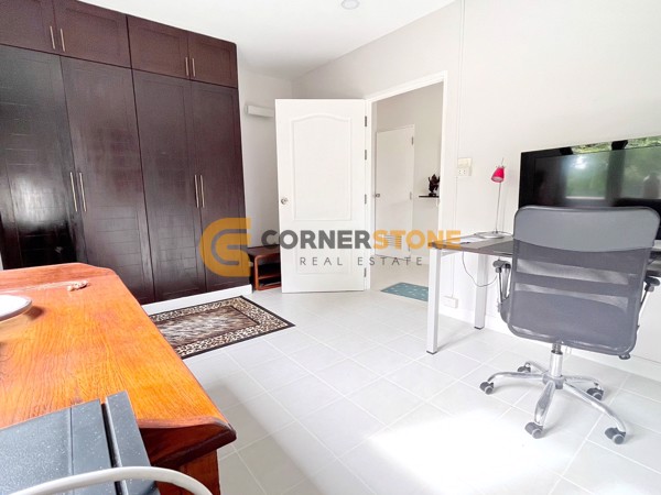 Picture of 3 Bedroom Condo in Sunrise Beach Resort And Residence Na Jomtien