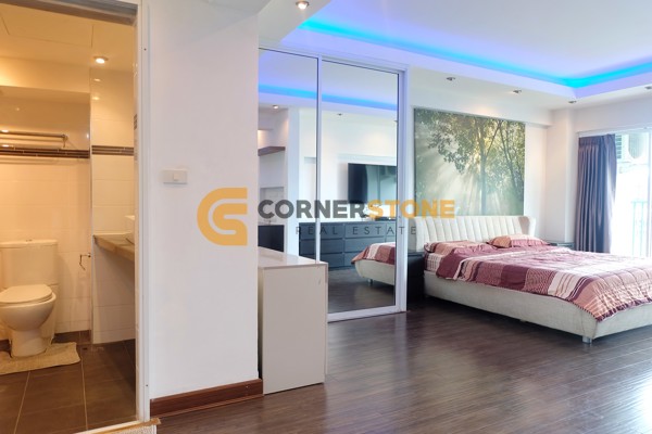 Picture of Studio Condo in Sombat Pattaya Condotel Pratumnak Hill
