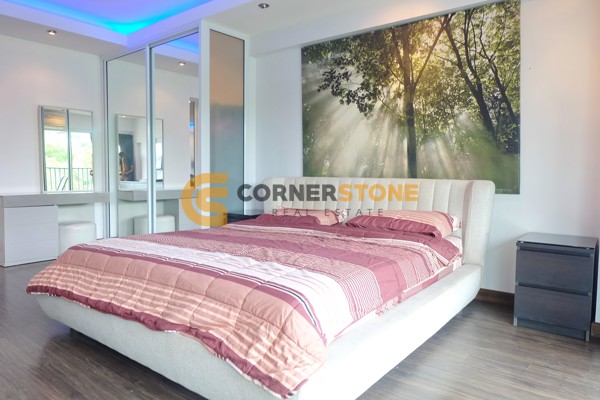Picture of Studio Condo in Sombat Pattaya Condotel Pratumnak Hill