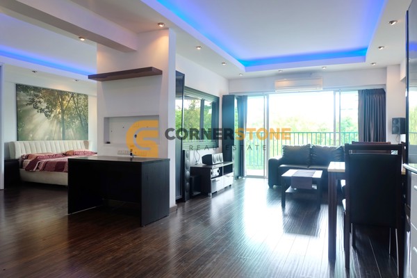 Picture of Studio Condo in Sombat Pattaya Condotel Pratumnak Hill