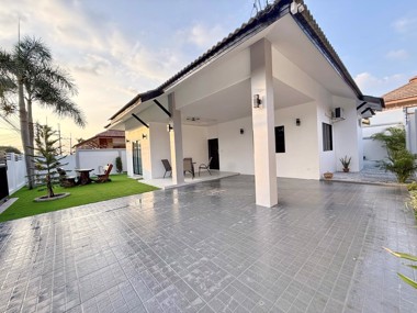 Show details for 3 bedroom House in Pattaya Paradise Village 2 East Pattaya Picture of 3 bedroom House in Pattaya Paradise Village 2 East Pattaya