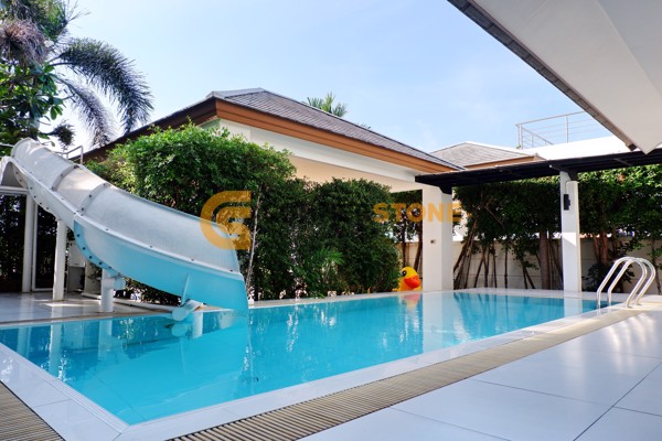 Picture of บ้าน 4 ห้องนอน ในโครงการ หมู่บ้านซีบรีซวิลล่าพัทยา ตั้งอยู่ที่ นาเกลือ