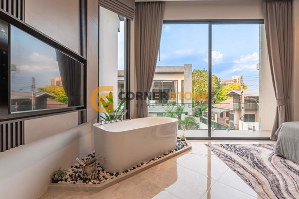 Picture of 5 bedroom House in  Jomtien Beach