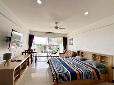 Picture of Studio Condo in Sombat Pattaya Condotel Pratumnak Hill