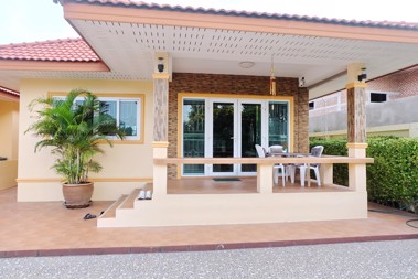 Show details for 2 bedroom House in  East Pattaya Picture of 2 bedroom House in  East Pattaya