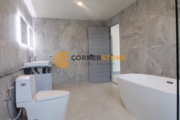 Picture of 4 bedroom House in  Huay Yai