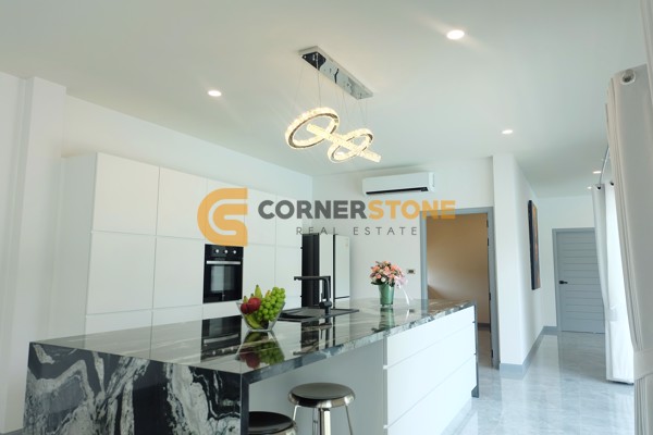 Picture of 4 bedroom House in  Huay Yai
