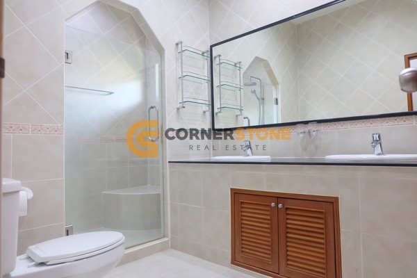 Picture of Mabprachan 4 Bed Pool View Villa