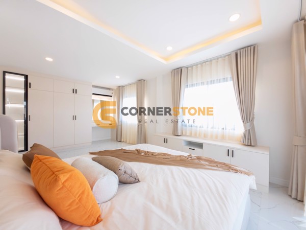 Picture of 5 bedroom House in  Jomtien
