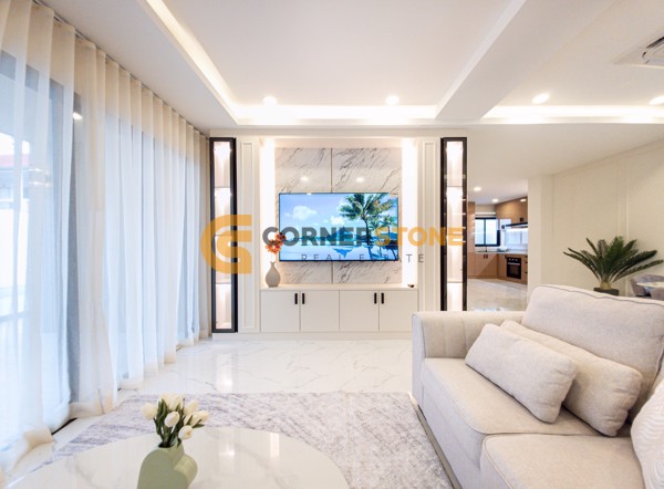Picture of 5 bedroom House in  Jomtien