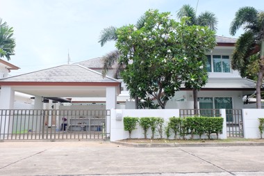 Picture of 4 bedroom House in Sea Breeze Villa Pattaya Na Kluea