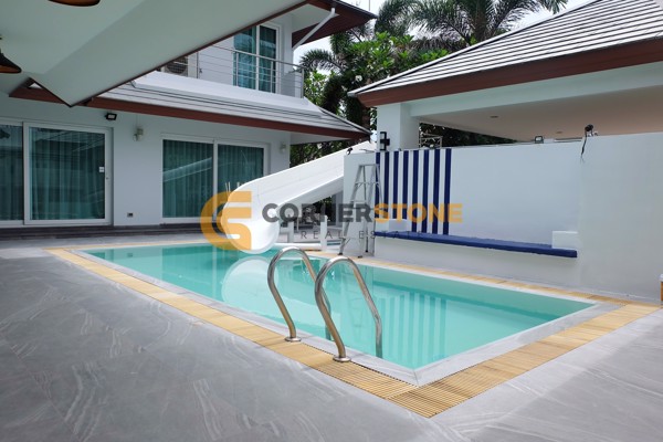 Picture of 4 bedroom House in Sea Breeze Villa Pattaya Na Kluea