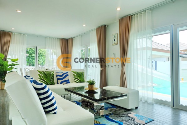 Picture of 4 bedroom House in Sea Breeze Villa Pattaya Na Kluea