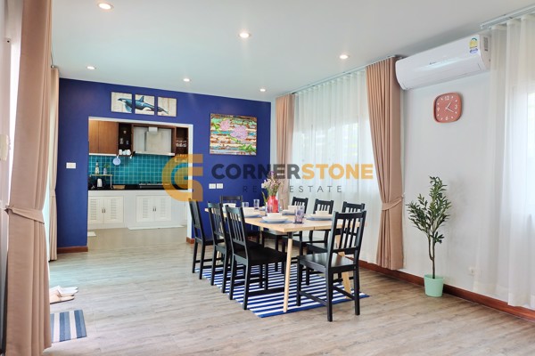 Picture of 4 bedroom House in Sea Breeze Villa Pattaya Na Kluea