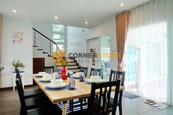 Picture of 4 bedroom House in Sea Breeze Villa Pattaya Na Kluea