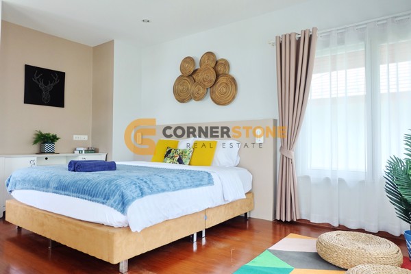 Picture of 4 bedroom House in Sea Breeze Villa Pattaya Na Kluea